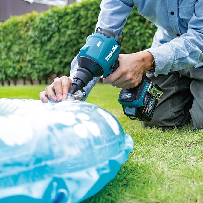 Makita AS001GZ Rechargeable Air Duster, Compatible with 40 Vmax (main unit only). *Battery, charger, and case sold separately - LeafyLoom