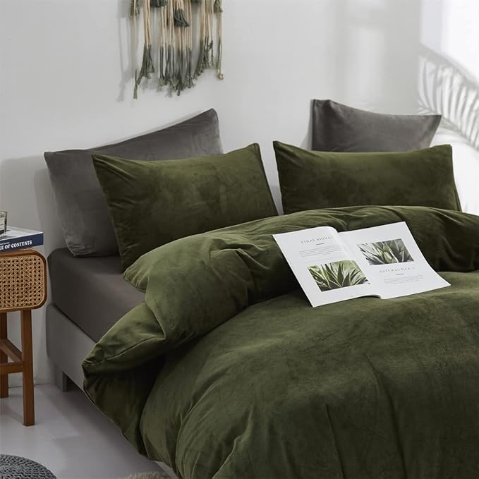 Wellboo Olive Green Velvet Comforter Sets Twin Size Fluffy Army Green Bedding Comforters Soft Women Men Solid Dark Green Flannel Quilt Modern Blackish Green Sherpa Bed Puffy Military Green Blankets - LeafyLoom