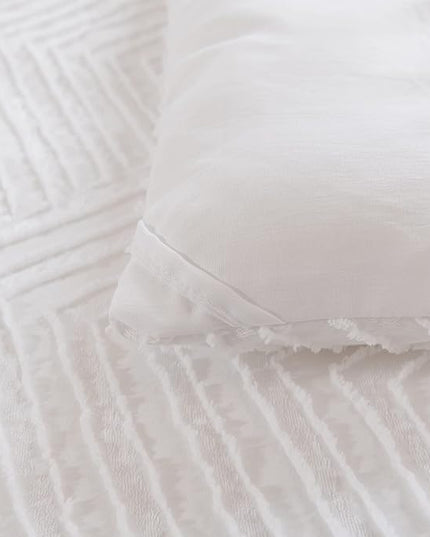 White California King Comforter Set, Tufted Boho Bedding Comforter Sets Extra Soft and Fluffy, Ideal for All Seasons 3 Pieces (1 Comforter, 2 Pillowcases) - LeafyLoom