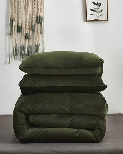Wellboo Olive Green Velvet Comforter Sets Full Size Fluffy Army Green Bedding Comforters Soft Women Men Solid Dark Green Flannel Quilt Modern Blackish Green Sherpa Bed Puffy Military Green Blankets - LeafyLoom