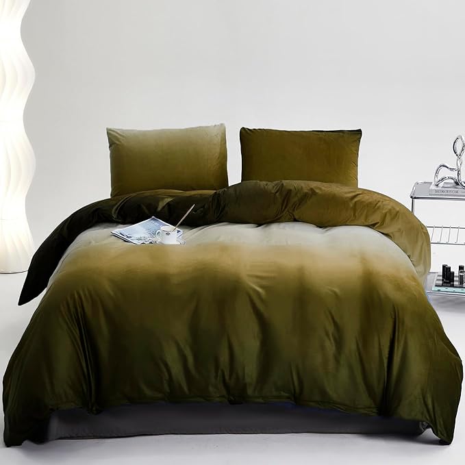 Green White Comforter Set Velvet Queen Gradient Olive Green Bedding Comforter Women Plain White and Army Green Gradient Soft Quilt Flannel Dark Green Comforter Warm Queen Bed Comforter - LeafyLoom