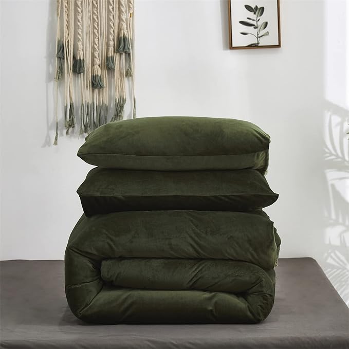 Dark Green Velvet Comforter Set Full Army Green Flannel Velvet Bedding Comforter Set All Deep Green 3 PCs Shaggy Soft Warm and Durable Flannel Blanket Full Women Green Velvet Bedding Set - LeafyLoom
