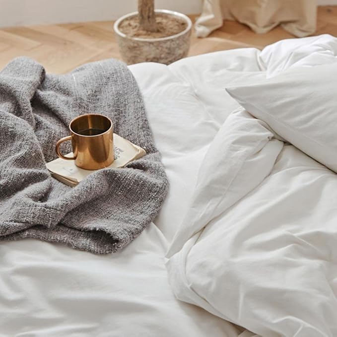 ETDIFFE White Comforter Set King Size, 3 Piece Aesthetic Modern Bedding Set - Soft & Lightweight All Season Microfiber Down Alternative Bed Comforter with 2 Pillow Shams for Women Men - LeafyLoom