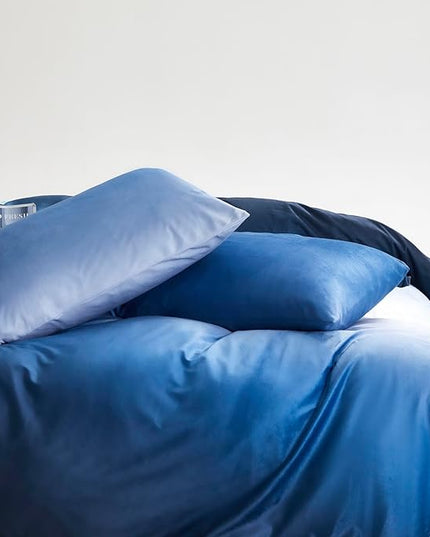 Wellboo Gradient Blue Velvet Comforter Full Fluffy Blue White Bedding Comforters Women Men Ocean Sea Blue Velvet Quilts Modern White and Sky Blue Gradient Flannel Bed Abstract Art Watercolor Comforter - LeafyLoom