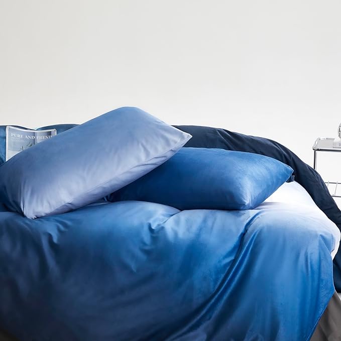 Wellboo Gradient Blue Velvet Comforter Queen Fluffy Blue White Bedding Comforters Women Men Ocean Sea Blue Velvet Quilts Modern White and Sky Blue Gradient Flannel Bed Abstract Art Watercolor Bed - LeafyLoom