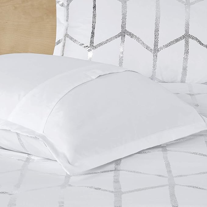Intelligent Design Raina King / Cal King Comforter Set, Soft Microfiber Comforter Set King, Modern Geometric Metallic Bed Set, 5 Pieces College Bedding Comforter Set with 2 Shams, 2 Toss Pillows White - LeafyLoom
