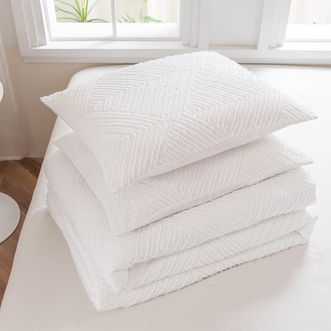 White California King Comforter Set, Tufted Boho Bedding Comforter Sets Extra Soft and Fluffy, Ideal for All Seasons 3 Pieces (1 Comforter, 2 Pillowcases) - LeafyLoom