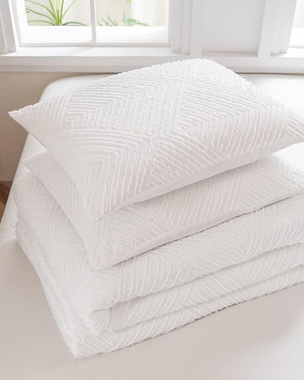 Queen Comforter Set, White Boho Bedding Comforter Sets Extra Fluffy, Tufted Design Bed Comforter 3 Pieces (1 Comforter, 2 Pillowcases) - LeafyLoom