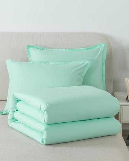 Full Size Sage Green Comforter Set, Solid Lightweight Down Alternative Soft Boho Bedding Comforter Set, Fluffy Microfiber Skin-Friendly Comforter for All Seasons with Pillowcases - LeafyLoom