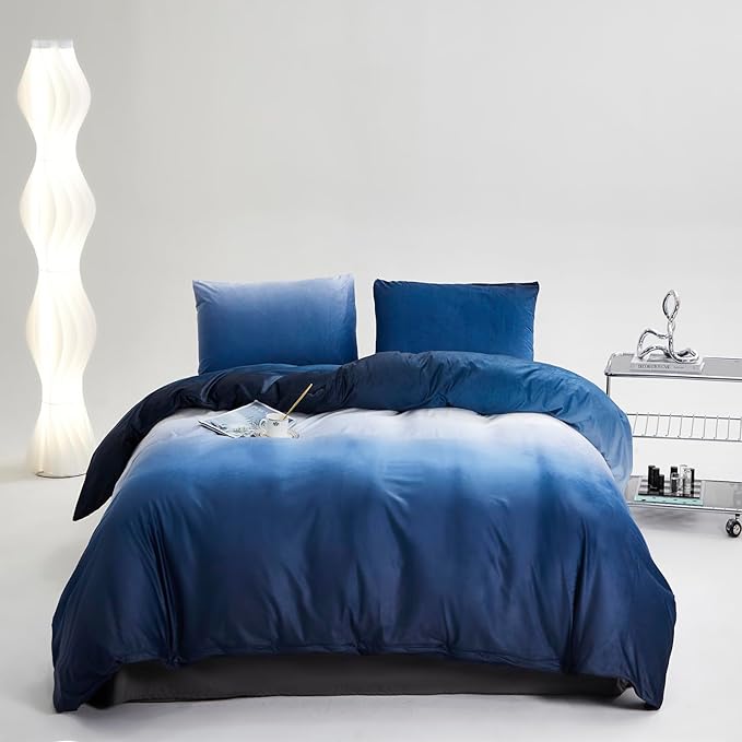 Wellboo Gradient Blue Velvet Comforter Full Fluffy Blue White Bedding Comforters Women Men Ocean Sea Blue Velvet Quilts Modern White and Sky Blue Gradient Flannel Bed Abstract Art Watercolor Comforter - LeafyLoom