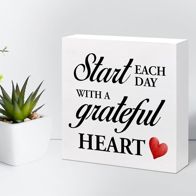Start Each Day with a Grateful Heart Wood Block Sign Desk Decor,Grateful Table Sign Wooden Box Plaque Sign Desk Decor for Home College Office Shelf Table Decor Decorations - LeafyLoom