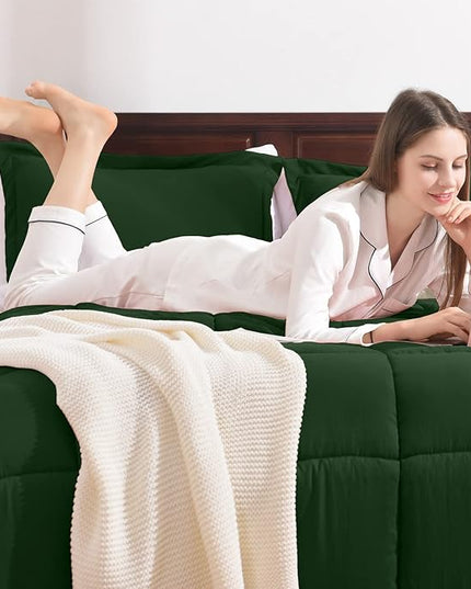 Basic Beyond Queen Comforter Set - Fluffy Comforter Queen Set for All Seasons - Reversible Forest Green Queen Comforter Set for Mens - 3 Pieces (1 Comforter + 2 Pillow Shams) - Forest Green/Ivory - LeafyLoom