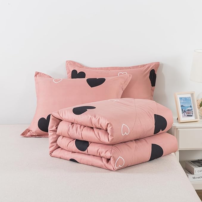 Love Pattern Girls Pink Comforter Set King Size, Cameo Brown Cute Love Heart Sexy Comforter Bedding Set for All Seasons, Soft Microfiber 3 Pieces Comforter Set with Pillowcases - LeafyLoom