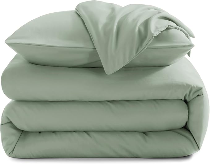 CozyLux Sage Green Comforter Set Queen Size, 3 Pieces Solid Breathable Quilted Style Bedding Sets, Luxury Fluffy Soft Microfiber Comforter for All Season(1 Comforter & 2 Pillowcases) - LeafyLoom