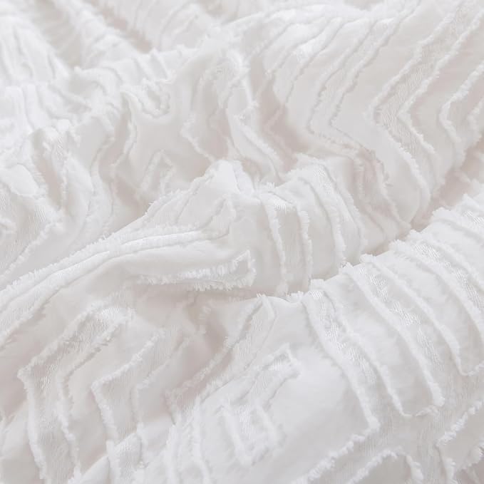 White California King Comforter Set, Tufted Boho Bedding Comforter Sets Extra Soft and Fluffy, Ideal for All Seasons 3 Pieces (1 Comforter, 2 Pillowcases) - LeafyLoom