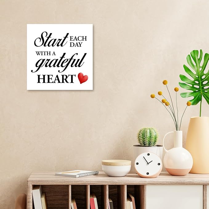 Start Each Day with a Grateful Heart Wood Block Sign Desk Decor,Grateful Table Sign Wooden Box Plaque Sign Desk Decor for Home College Office Shelf Table Decor Decorations - LeafyLoom