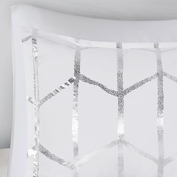 Intelligent Design Raina Twin / Twin XL Comforter Set, Soft Microfiber Comforter Set Twin, Modern Geometric Metallic Bed Set, 4 Pieces College Bedding Comforter Set with 1 Sham, 2 Toss Pillows White - LeafyLoom