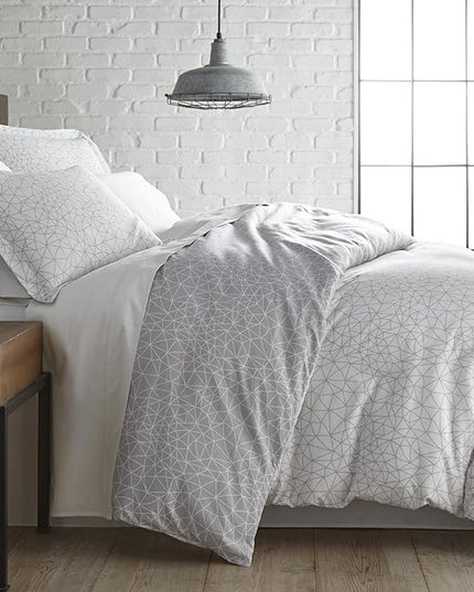 Southshore Fine Living, Inc. King/California King Size Comforter Set with 2 Pillow Shams, Reversible Geometric Print is 2 Colors in 1 - Alternative Down Comforter for King Beds, Grey & White - LeafyLoom