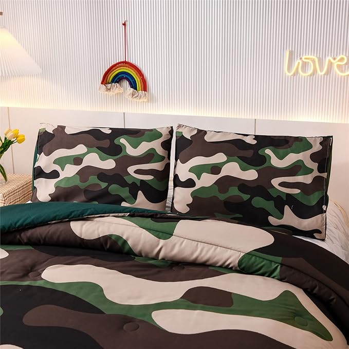 Meeting Story Camouflage Bedding Set, Green Camouflage Comforter Set, 3 PCS One Comforter and Two Pillowases, All Season Soft Bedspread for Kids Teens Adults (Green, Twin) - LeafyLoom