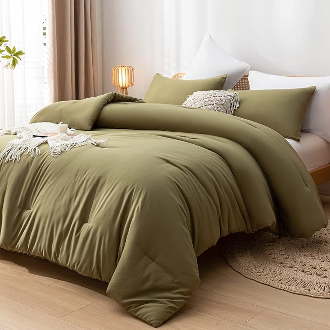 Olive Green Queen Comforter Set 3PCS Farmhouse Bed Comforter Set Queen Size Soft Lightweight Down Alternative Microfiber Comforter for All Season (1 Comforter, 2 Pillowcases) - LeafyLoom