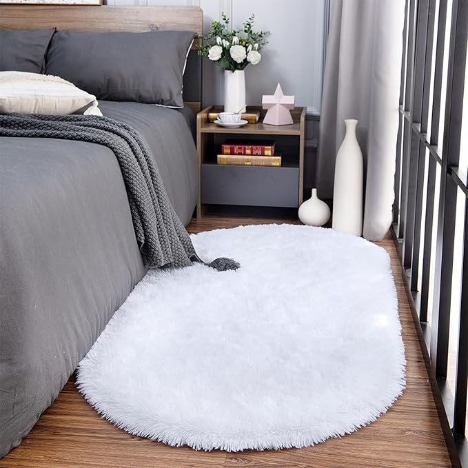 Noahas Ultra Soft Fluffy Bedroom Rugs Kids Room Carpet Modern Shaggy Area Rugs Home Decor 2.6' X 5.3', White - LeafyLoom