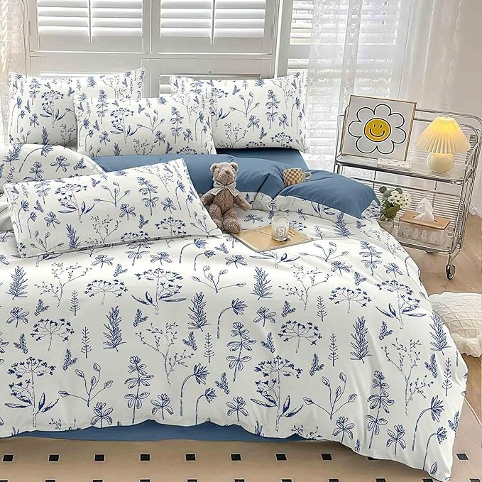 Nanko Blue Floral Comforter Set Queen Size 3 Pcs, White Flower Leaf Printed Pattern Spring Soft Microfiber Alternative Duvet, Vintage Farmhouse Lightweight Bedding Set Bed in a Bag for Women Men 90x90 - LeafyLoom