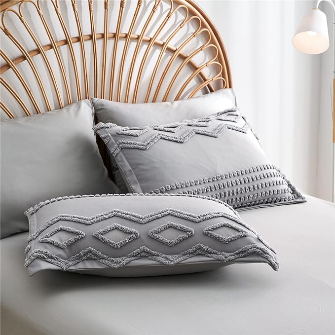 KAKIJUMN Grey 7-Piece Bohemian Geometric Tufted Comforter Set, All Season Microfiber Bedding Set(Queen) - LeafyLoom
