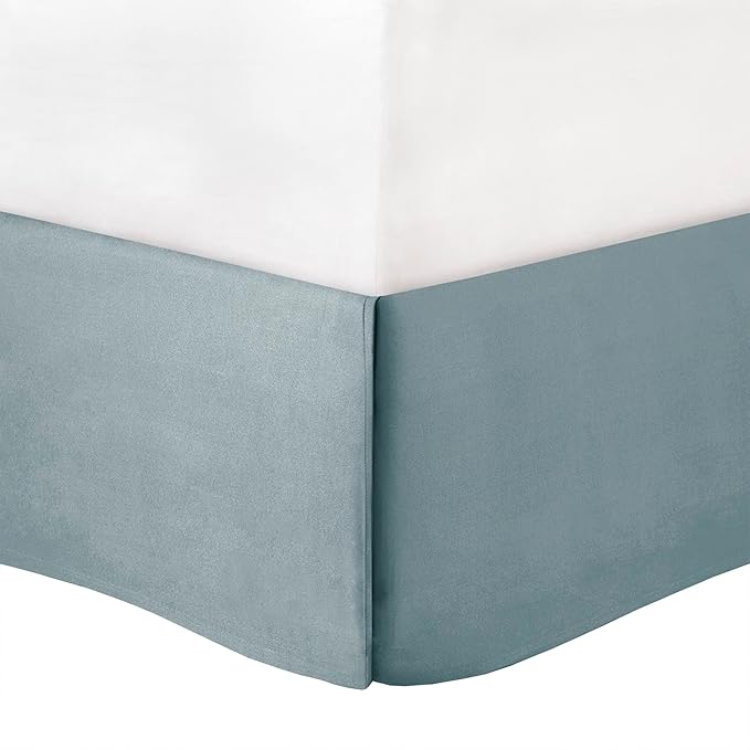 Madison Park Odette Cozy Comforter Set Jacquard Damask Medallion Design - Modern All Season, Down Alternative Bedding, Shams, Decorative Pillows, Queen(90 in x 90 in), Aqua - LeafyLoom