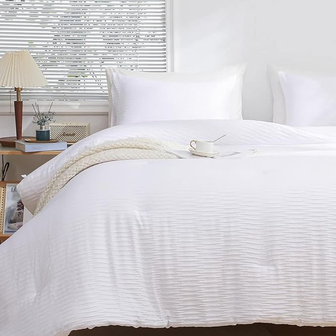 White Seersucker Comforter Set Queen Size (90x90 in), 3 Pieces Soft Crinkled Textured Comforter with 2 Pillowcases, Lightweight Microfiber Down Alternative Bedding Set for All Season - LeafyLoom