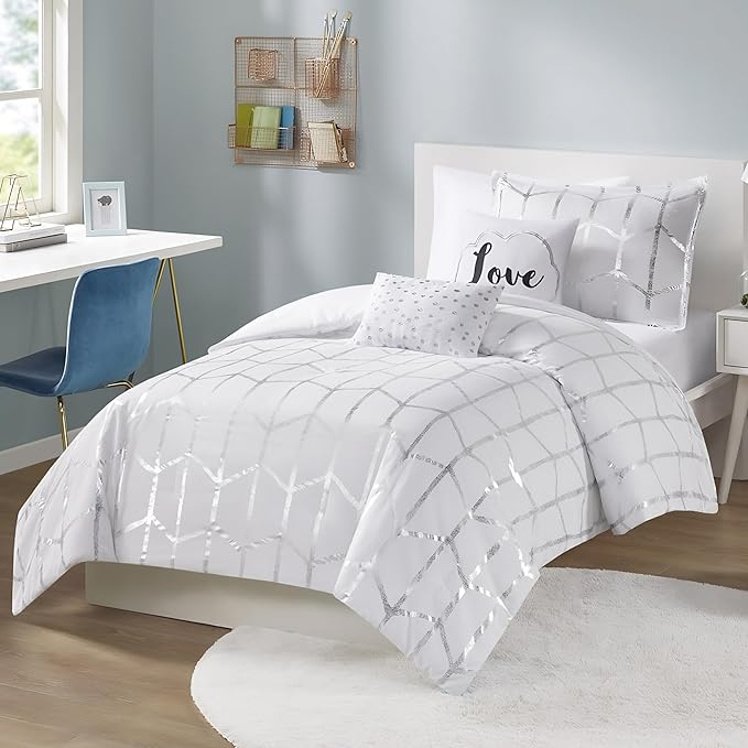 Intelligent Design Raina Twin / Twin XL Comforter Set, Soft Microfiber Comforter Set Twin, Modern Geometric Metallic Bed Set, 4 Pieces College Bedding Comforter Set with 1 Sham, 2 Toss Pillows White - LeafyLoom
