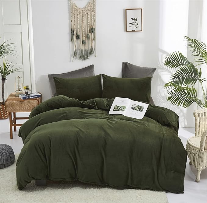 Dark Green Velvet Comforter Queen Army Green Flannel Velvet Bedding Comforter Set Deep Green 3 PCs Shaggy Soft Warm Durable Flannel Blanket Queen Women Green Velvet Bedding Set - LeafyLoom