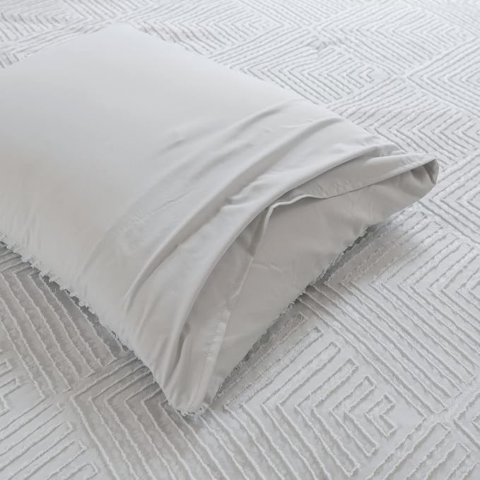 King Size Comforter Set Light Grey, Shabby Chic Tufted Design Boho Bedding Comforter Sets 3 Pieces (1 Comforter, 2 Pillowcases) - LeafyLoom