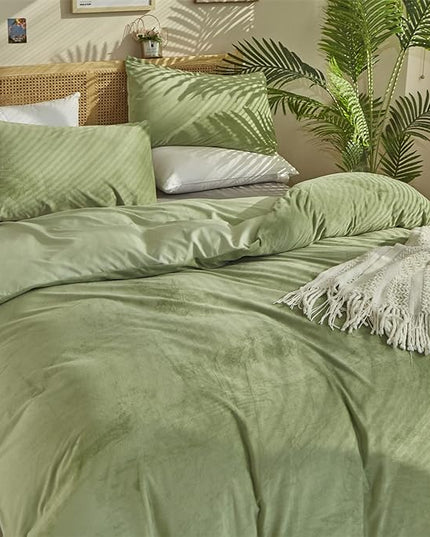 Wellboo Sage Green Velvet Comforter Sets Queen Light Green Fluffy Bedding Solid Color Flannel Quilt Women Men Grass Green Comforters Micromink Sherpa Fuzzy Warm Bed Girls Boys Dorm Plush Bedding Soft - LeafyLoom