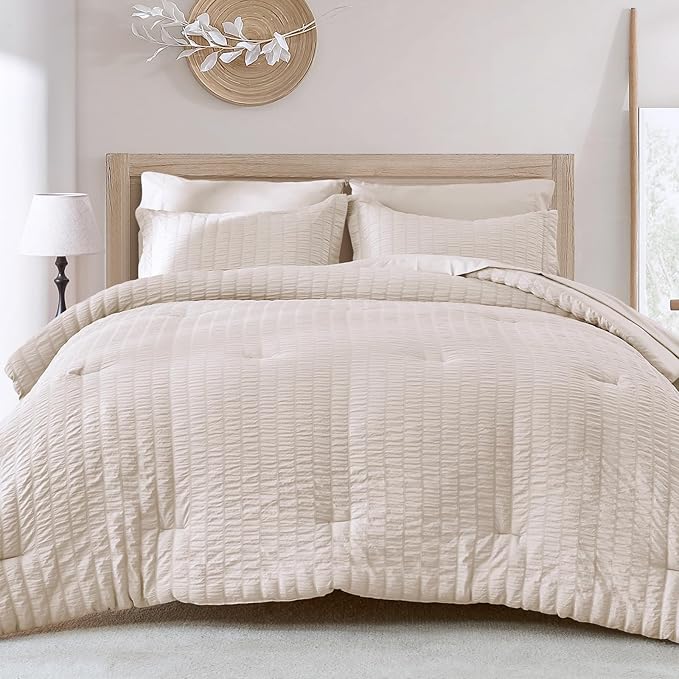 HYMOKEGE Seersucker Queen Comforter Set 3 Pieces, Lightweight Comforter Sets for Bedding, Bed Set with 1 All Season Soft Down Alternative Comforter and 2 Pillow Shams, Beige - LeafyLoom