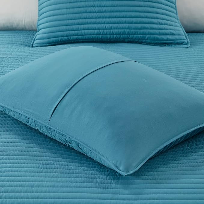 Madison Park Marina Comforter Quilt Combo Set - Modern Luxury Design, All Season Down Alternative Bedding, Matching Shams, Decorative Pillows, Full/Queen(90"x90"), Aqua 8 Piece - LeafyLoom