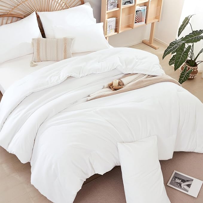 King Size Comforter Set Soft Microfiber 3 Piece Comforters Set for Men, Women and Girls White Lightweight Alternative Comforter for All Season (1 Comforter, 2 Pillowcases) - LeafyLoom
