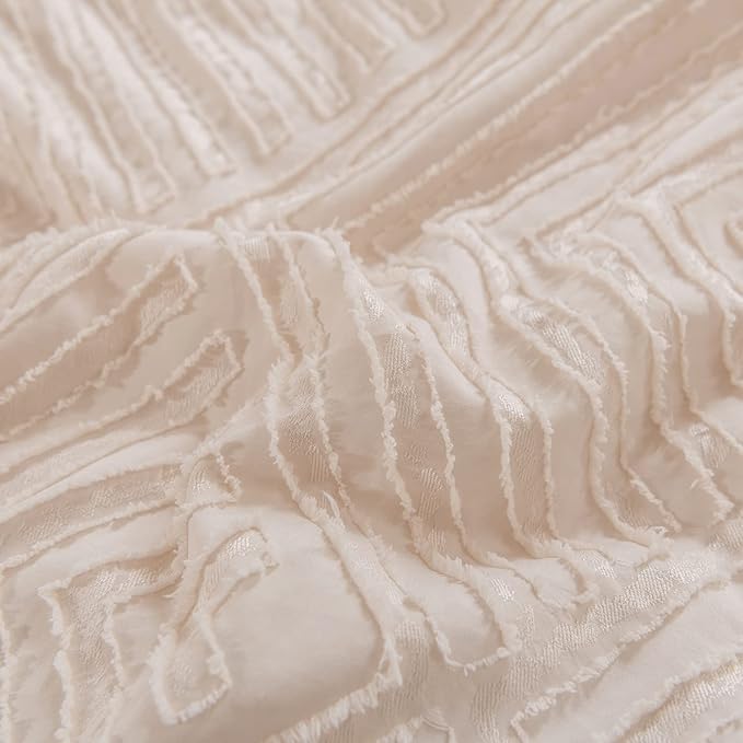 Full Comforter Set, Tufted Cream Comforter Set Full, Boho Bedding Comforter Sets Extra Fluffy, Ideal for All Seasons 3 Pieces (1 Comforter, 2 Pillowcases) - LeafyLoom