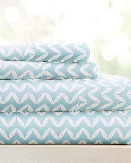 4 Piece Full Bedding Sheet Set (Light Blue Chevron) - Sleep Better Than Ever with These Ultra-Soft & Cooling Bed Sheets for Your Full Size Bed - Deep Pocket Fits 16" Mattress - LeafyLoom