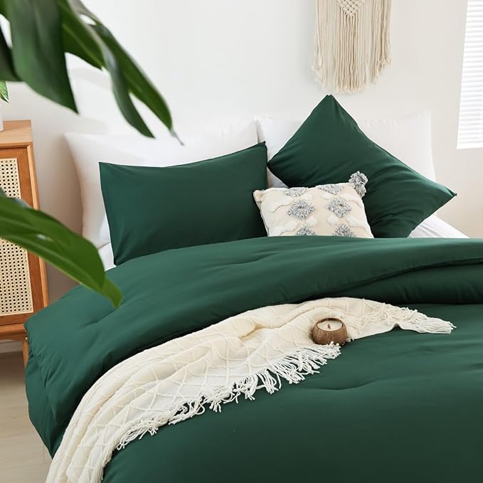 ROSGONIA California King Comforter Set Emerald Green, 3pcs (1 Boho Dark Forest Green Cal King Comforter & 2Pillowcases), Oversized Blanket Quilt - LeafyLoom