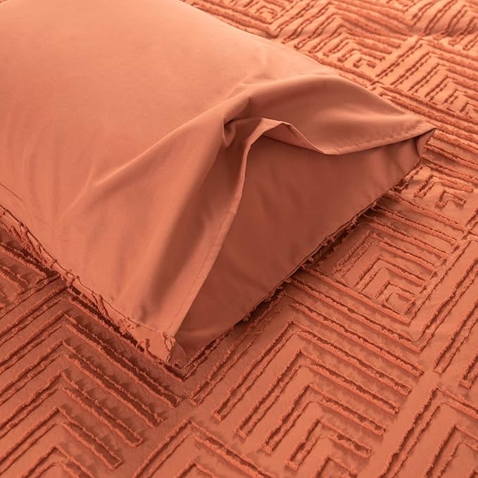 Queen Comforter Set, Tufted Terracotta Comforter Set Queen, Boho Bedding Comforter Sets Extra Fluffy, Ideal for All Seasons 3 Pieces (1 Comforter, 2 Pillowcases) - LeafyLoom