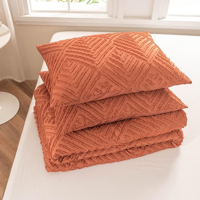 Queen Comforter Set, Tufted Terracotta Comforter Set Queen, Boho Bedding Comforter Sets Extra Fluffy, Ideal for All Seasons 3 Pieces (1 Comforter, 2 Pillowcases) - LeafyLoom