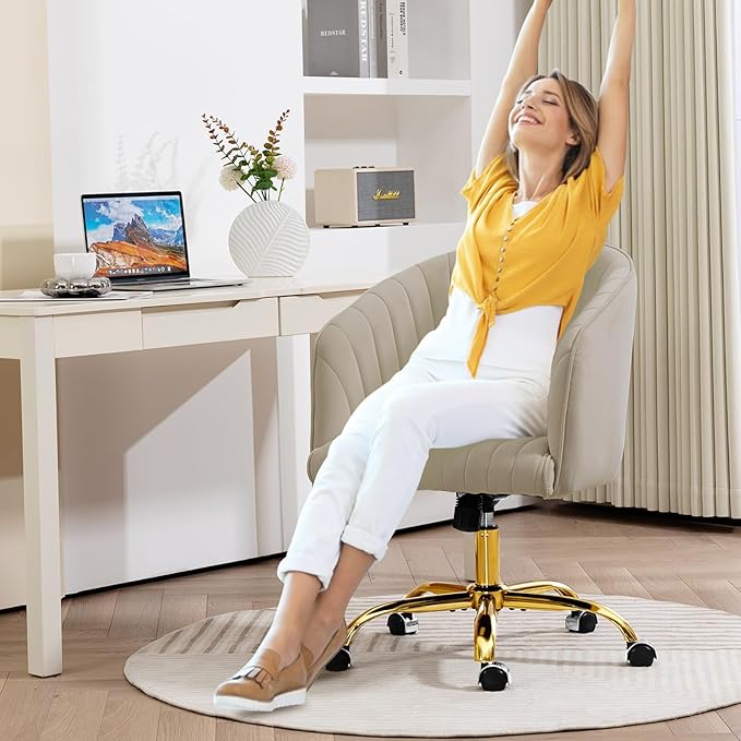 Home Office Desk Chair, Swivel Velvet Office Chair with Arms, Modern Computer Desk Chairs with Wheels, Comfy Wide Armchair for Living Room, Bedroom, Study, Vanity Room, Tan - LeafyLoom