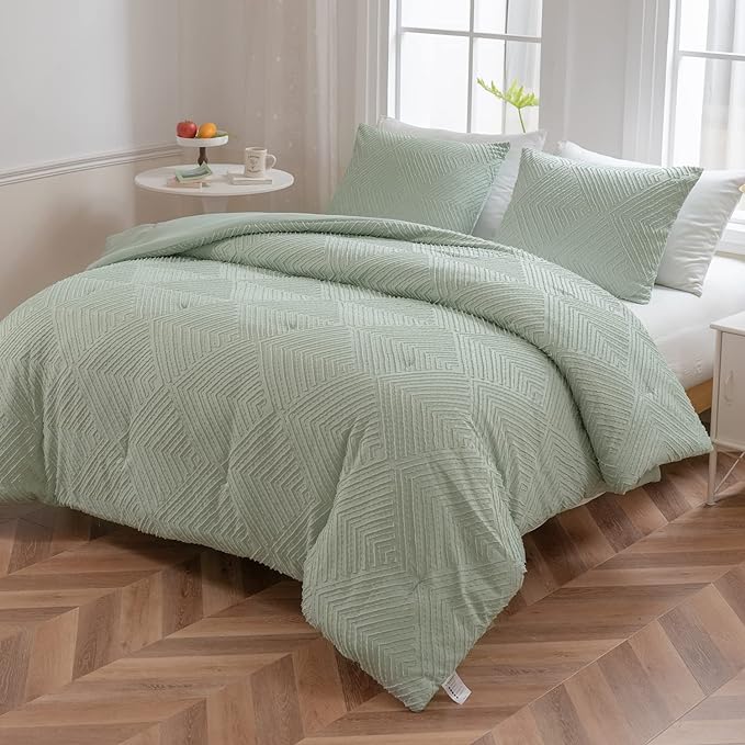 King Size Comforter Set, Sage Green Tufted design King Bed Comforter, Boho Bedding Comforter Extra Fluffy, Ideal for All Seasons 3 Pieces (1 Comforter, 2 Pillowcases) - LeafyLoom