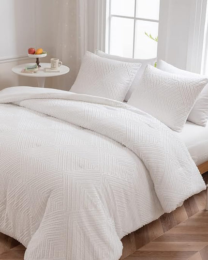 King Size Comforter Set, White Boho Bedding Comforter Sets Extra Fluffy, Tufted Design 3 Pieces Bed Comforter (1 Comforter, 2 Pillowcases) - LeafyLoom