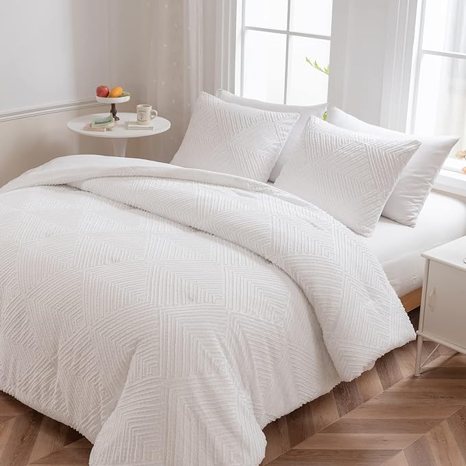 King Size Comforter Set, White Boho Bedding Comforter Sets Extra Fluffy, Tufted Design 3 Pieces Bed Comforter (1 Comforter, 2 Pillowcases) - LeafyLoom