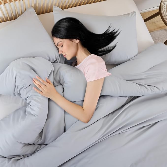 ROSGONIA Oversized King Comforter Light Gray, 3pcs (1 Grey Comforter & 2 Pillowcases), Soft Lightweight Oversized King Size Comforter Sets Bedding - LeafyLoom