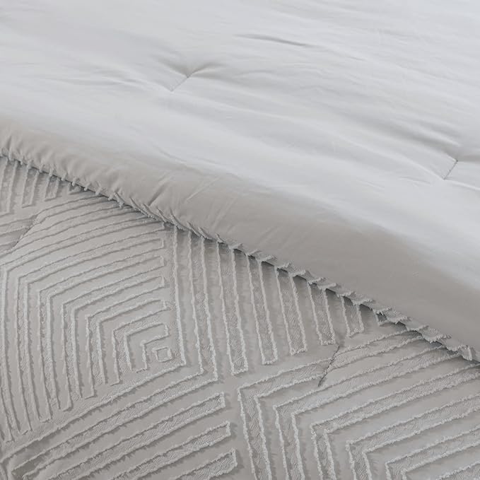 King Size Comforter Set Light Grey, Shabby Chic Tufted Design Boho Bedding Comforter Sets 3 Pieces (1 Comforter, 2 Pillowcases) - LeafyLoom