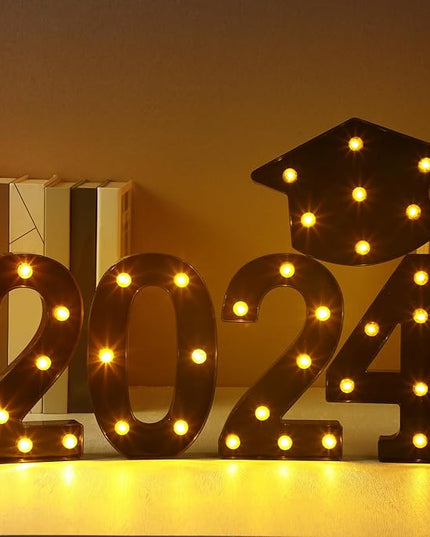 VIHOSE Graduation Bachelor Cap Lights Sign Table Decoration Light up Decoration Battery Powered Graduation Hat for Home Bar Party Bedroom Tabletop Decoration Graduation Gift VIHOSE