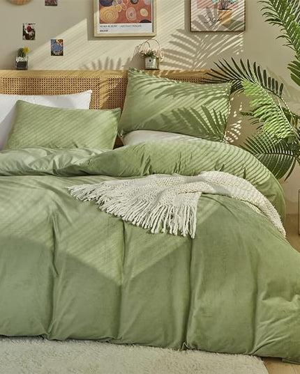 Wellboo Sage Green Velvet Comforter Sets Queen Light Green Fluffy Bedding Solid Color Flannel Quilt Women Men Grass Green Comforters Micromink Sherpa Fuzzy Warm Bed Girls Boys Dorm Plush Bedding Soft - LeafyLoom