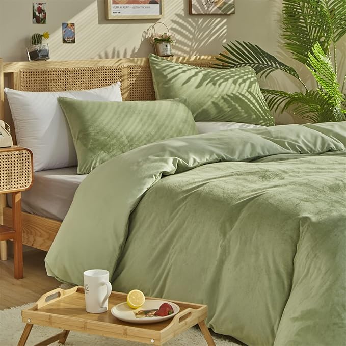 Wellboo Sage Green Velvet Comforter Sets California King Light Green Fluffy Bedding Cal King Solid Color Flannel Quilt Women Men Grass Green Comforters Micromink Sherpa Fuzzy Warm Plush Bedding Soft - LeafyLoom